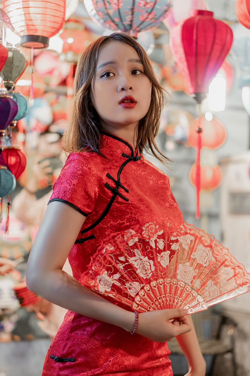 Chinese qipao cheongsam red performance costume lanterns traditional elegant